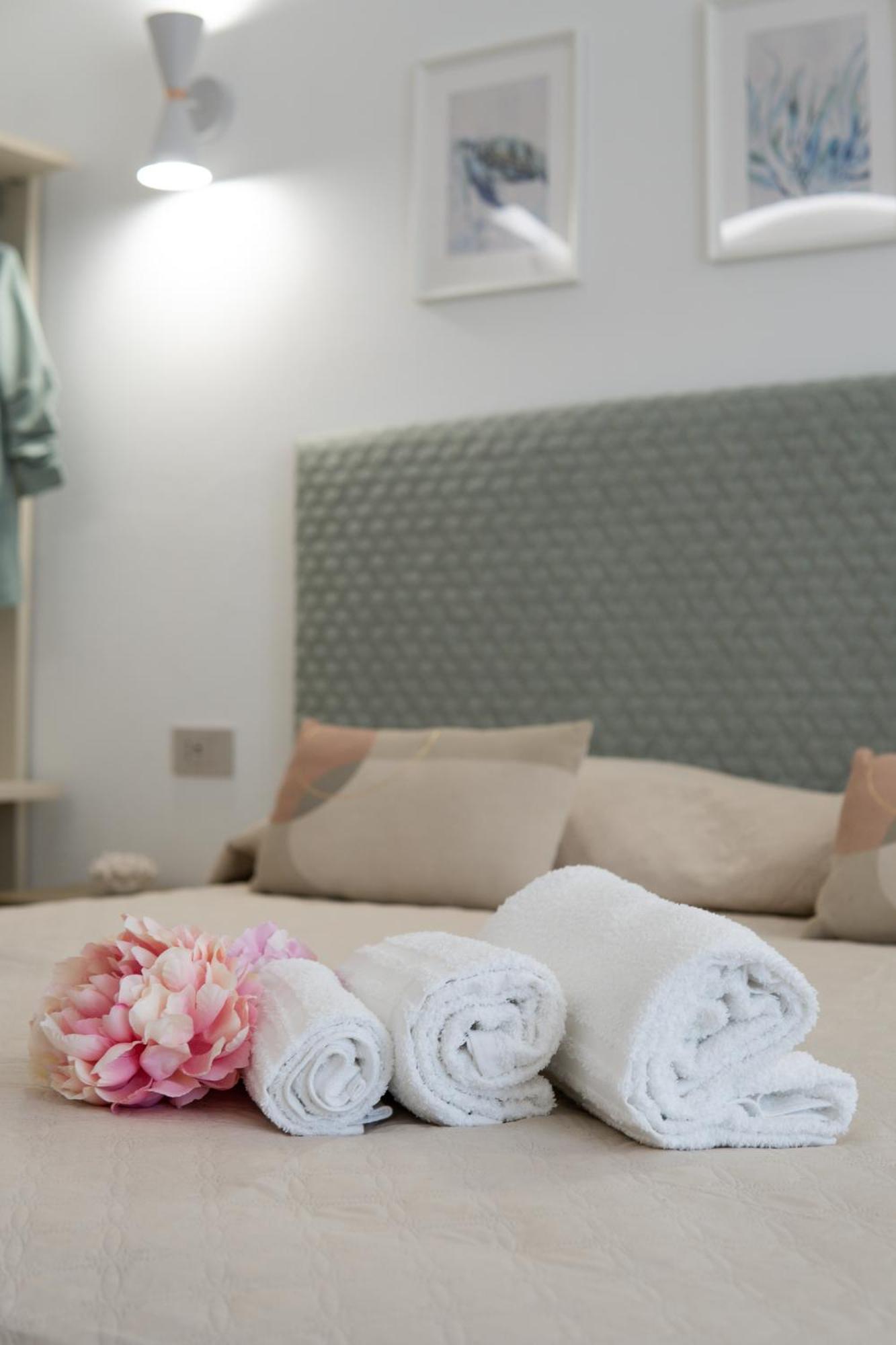 Dicciosu Guest House Budoni Bagian luar foto