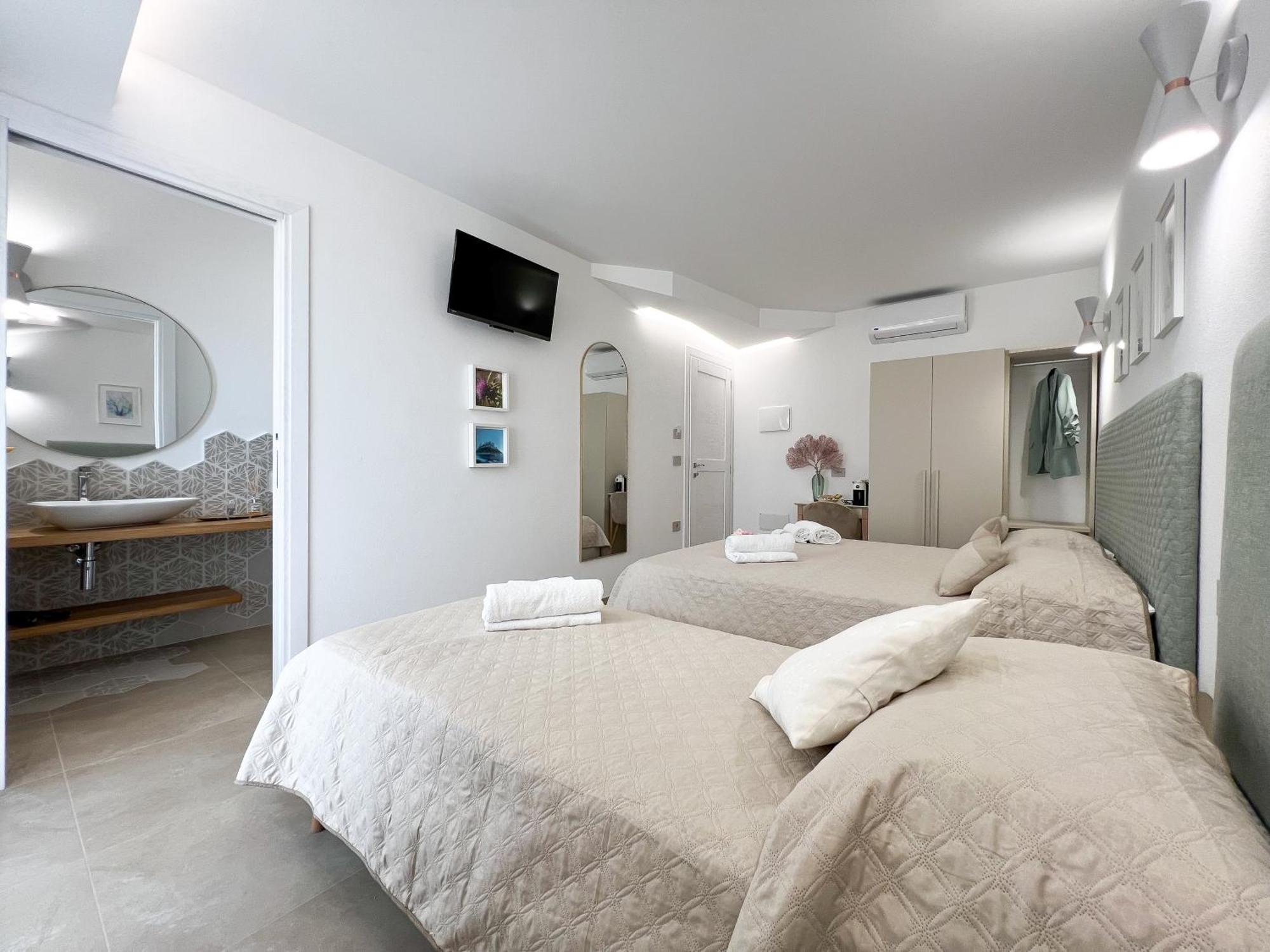 Dicciosu Guest House Budoni Bagian luar foto
